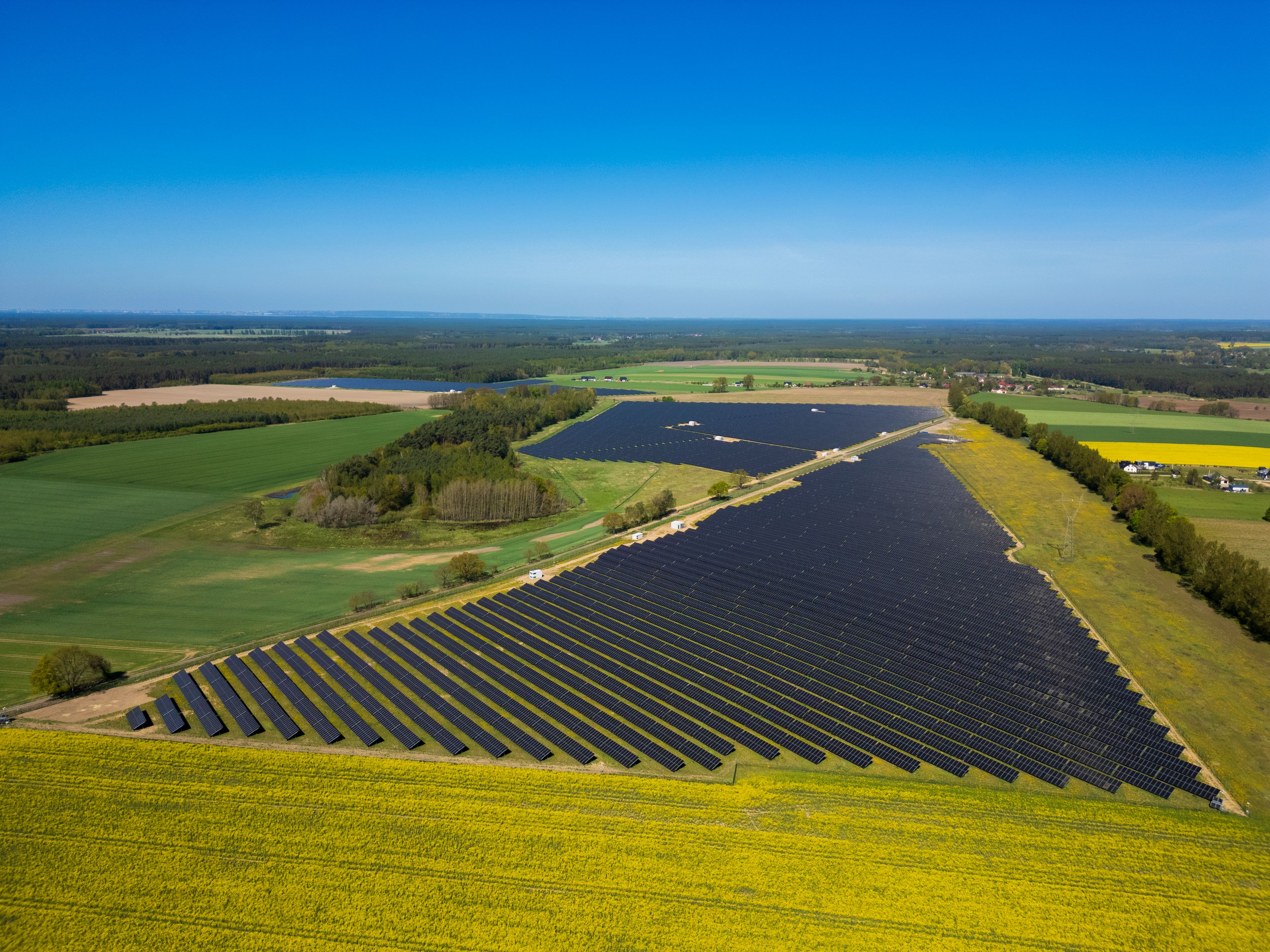 Grupa PAD RES uruchamia farmy PV o łącznej mocy 251 MW-article-main-image
